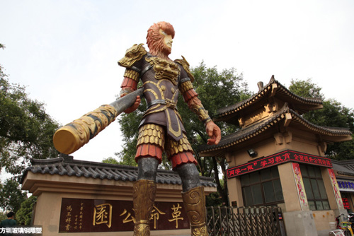 玻璃钢人物雕塑有那些特点