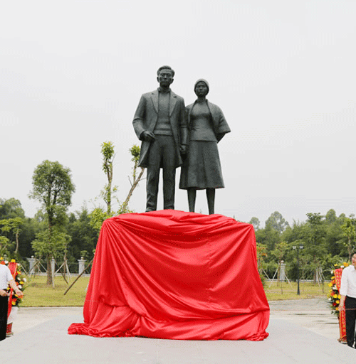 周文雍陈铁军烈士铜雕塑揭幕仪式