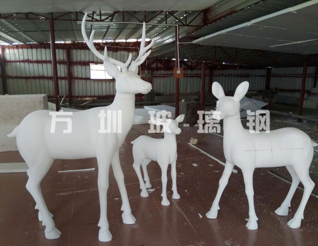 玻璃钢仿真鹿雕塑
