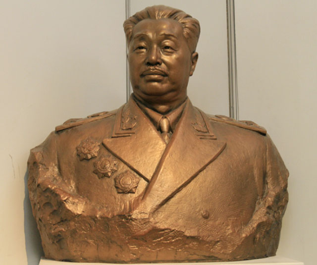 肖像雕塑