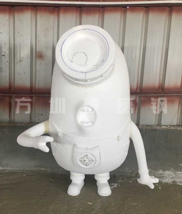 玻璃钢小黄人雕塑