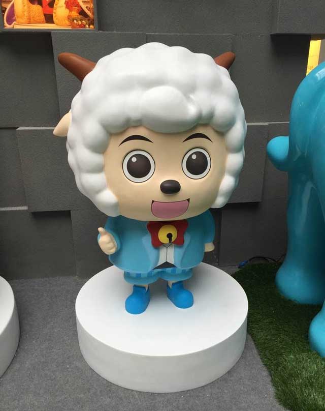 玻璃钢卡通雕塑羊
