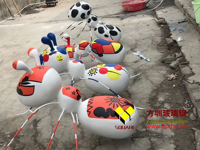 玻璃钢蚂蚁彩绘卡通雕塑
