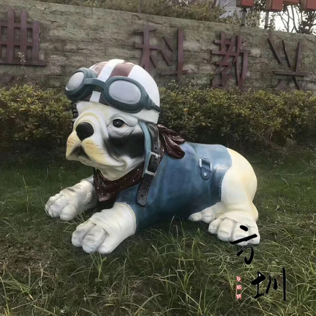 为什么很多小区都使用玻璃钢雕塑呢？