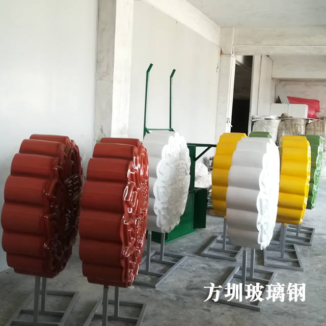 玻璃钢雕塑为什么会出现裂纹，是质量问题吗？