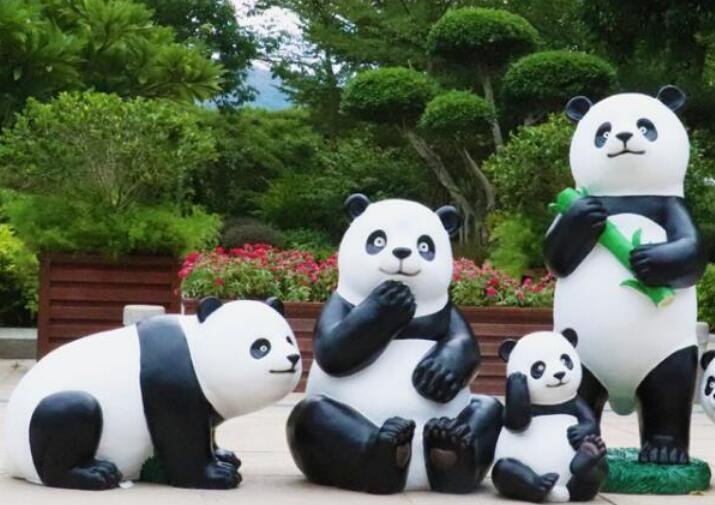 户外景观玻璃钢熊猫雕塑