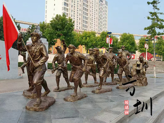 玻璃钢革命八路军战士雕塑
