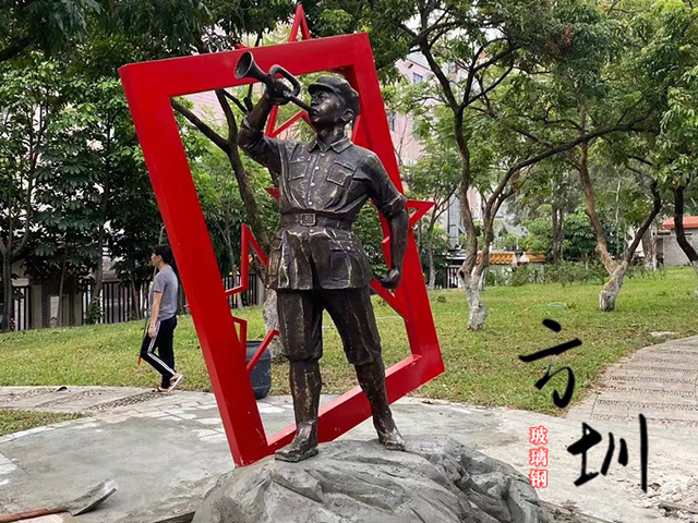 伟人旧居玻璃钢战士雕塑雕塑
