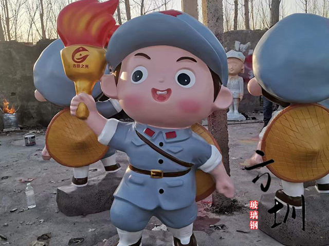 卡通玻璃钢八路军红军战士雕塑