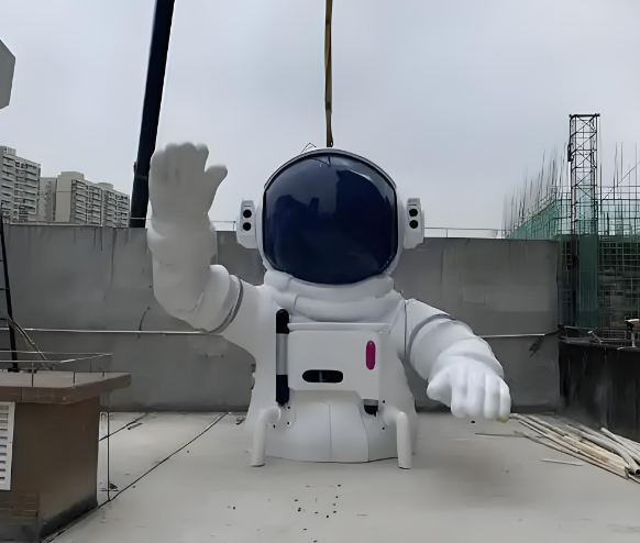 玻璃钢太空人雕塑，一场未来考古的当代宣言