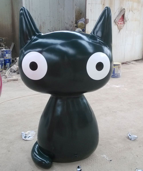 玻璃钢卡通黑色小猫雕塑